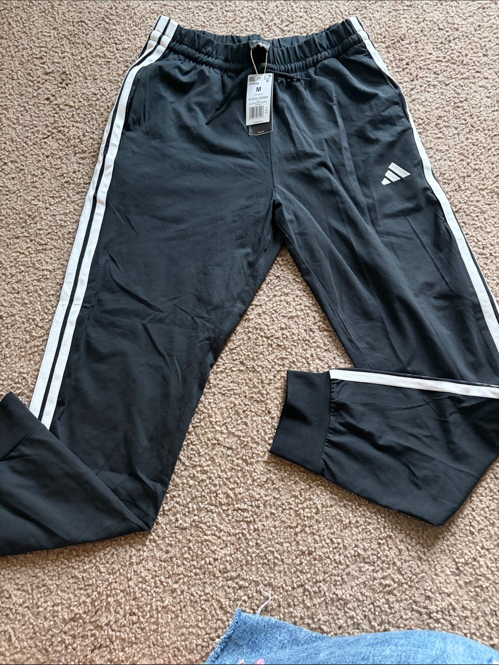 B54 NWT adidas Black Jogger Sweatpants with White Side Stripes